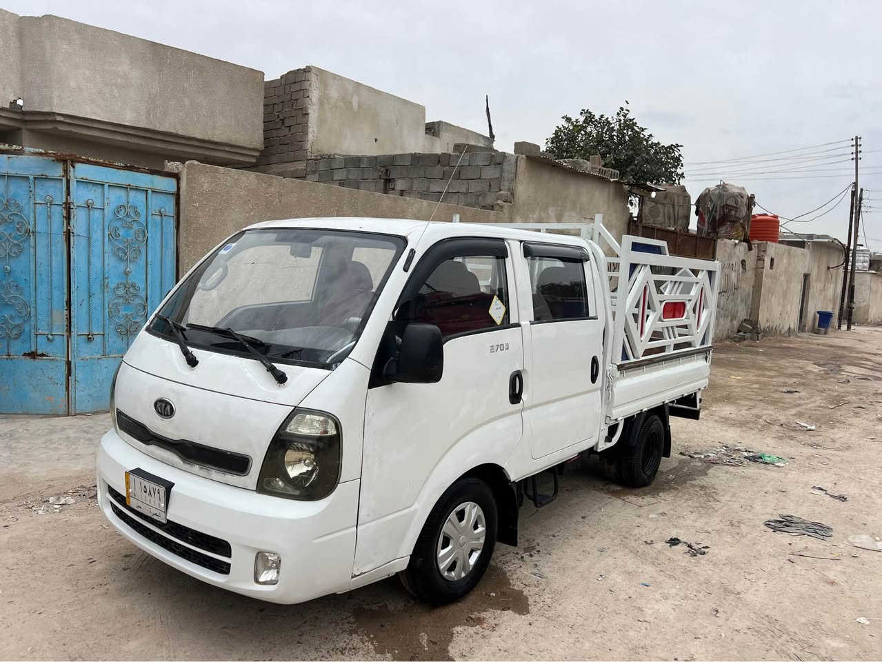 السلام عليكم للبيع كيه 2013رقم بصره تحويل ثاني يوم كفاله ضربه وصبغ سياره جاهزه مكينه كير حداده تخم تاير كله جديد شاصي مكفول رقم شاصي واضح العنوان البصره ***********
السعر 86وبيه مجال قليل
