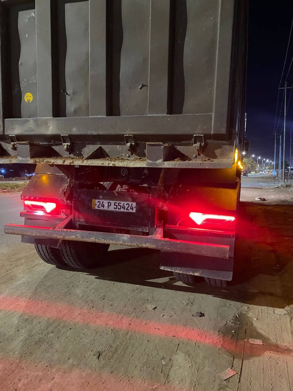 سلام عليكم
عربانه ٤محاور ٢ براد ٢ رفاع 
تخم تاير  
ماموت حداديه الفلوجه  
عربانه شغاله مابيها نقص 
مكان العربانه بابل المسيب 
السعر ١٥٥ 

للاتصال ***********
