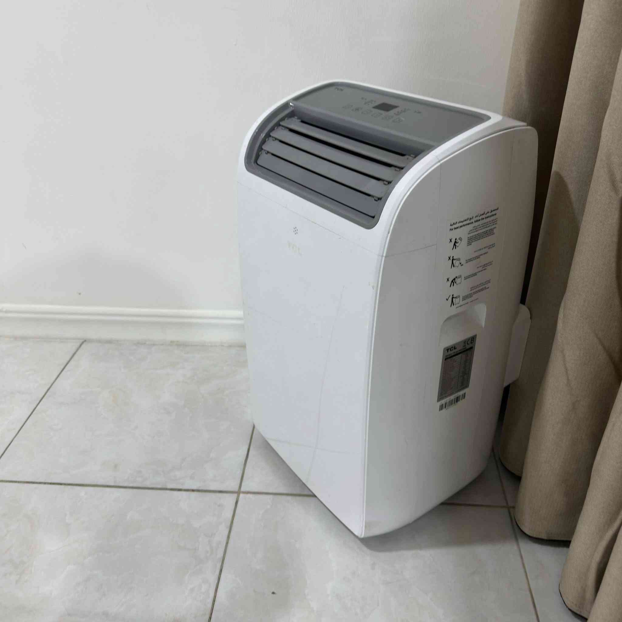 السلام عليكم شباب هاي الغراض للبيع سبلت طن يشتغل على المولد TCL ممشتغل فقط موسم واحد وتدفئة وتبريد سعره 250 وبي مجال الغسالة نظيفة كلش سعرها 75 وبيها مجال والطباخ المنضدي سعره 20 قفل والله مابي مجال ***********
