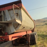 للبیع بدی کرینال المانی زرعە 24 متر مامربوط شاصی ابشرط جاهزە للشغل بور...
