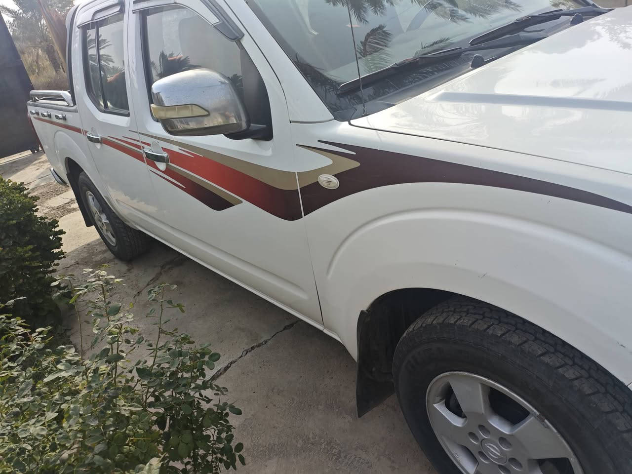 سلام عليكم ورحمه الله وبركاته نيفارا ٢٠١١ 
اوتوماتيك محرك جديد كير نضيف  دواخل نضيف بيه طخات زغار وقليلات كشر كلش نضيف  تخم تاير  دواخل نضيفه تدفئه تبريد كهربائيات السياره كله شغاله سياره ما ناقصه اي شي والواقع بعد احلا للمراوس بسياره كورلا او سني نيسان أو النترا  أو للبيع شعندك نزل للمراوسس
هذا رقمي اتصل وتدلل 
***********
