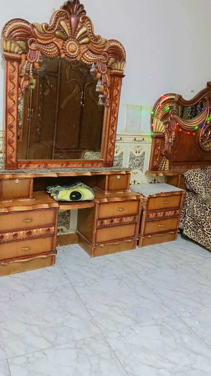 غرفه اخشاب للبيع بغداد المدائن سعر 450الف وبيه مجال ***********
