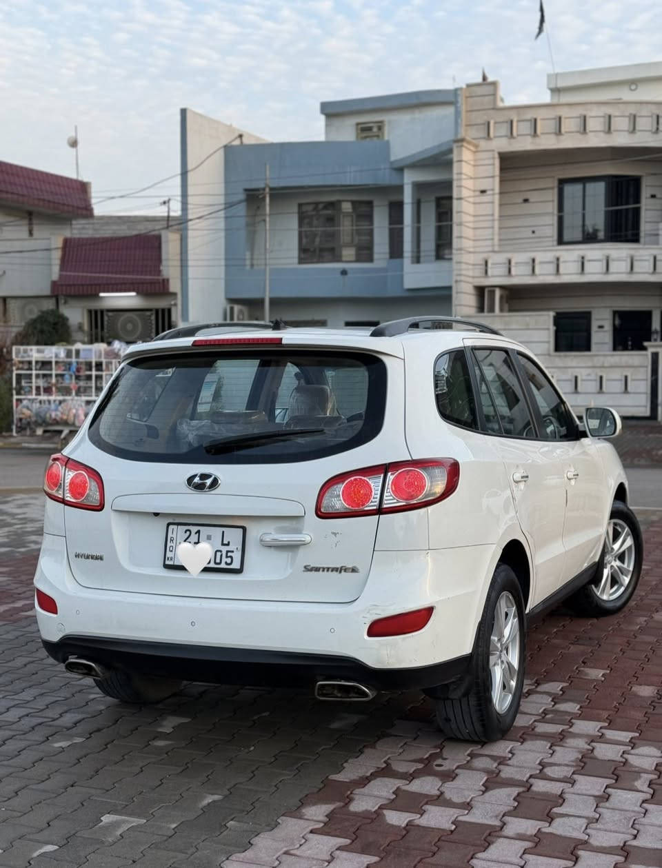 للبيع او مراوس سنتافي موديل 2011 خليجي رقم سليمانيه بسمي سنويه رقم هزه كلها جديد شرط التحويل سياره كلش نضيفه خليجي فول مواصفات محرك 2400/4 دوش ممفتوح شرط لا صرف ولا بخار ماشيه 188 km حقيقي يدك جرز على 120 سيارة كلش نضيفه بدون ضرر فقط جاملخ جهت السائق رش بدون دواخل شرط باقي مكفول سياره مواصفات فول معروفه تايرات 4 جديد صدر جديد تبريد تدفئه بشرط سياره مال جني. كلش نضيفه مكان السياره طوز خرماتو السعر 145 وبيها مجال لطيبين ولعزاز وشراي يتواصل على الرقم *********** وتحياتي
