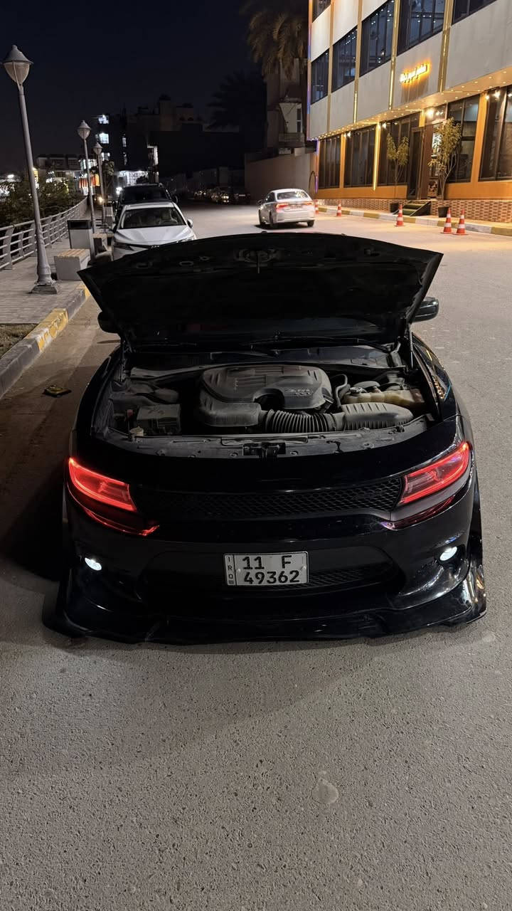 سلام عليكم دوج جارجر ١٩
سياره لاتقرانها بلمهجومه سياره جديده وع ايدي ٦ سلندر 
حادثها مثل ما موضح بصوره باب وجبتلها باب نفس لون ونفس الكود بدون صبغ بدون ايشي بس بنيد محدث اس ارتي لان كت كامل سياره 
الاضافات 
سقف روز الف حبه ٦٠٠$
اناره غرفه داخليه كامله ب ٢٠٠$
كت اس ارتي كامل للاخير
فلنجات مزرفه 
لدات تكساس
لحايه ودوسات وشفقات كامله للاخير
لدات متغير اروكال تحكم ب ٢٠٠$
منضومه زنون ٢٠٠$
جكات اس تو اصدار ٢٥ جديده ب ١٥$ 
غرفه مال سكات حضن ب ٤٠٠$
شاشه كار بلي
ويل نجمه خسفه قويه ب ٤٠٠$
وبعد بيها هواي اضافات 
عارضها ب ٢٣٠ ويا جكات بدون جكات ب ٢٢٠ 
مجالها كلش بسيط السياره جوه مداس اصغر واحد بيكم 
عنواني  بغداد شارع فلسطين
 ***********
