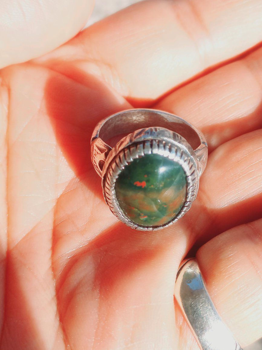 قنداش يماني قديم 
السعر  ٨٠  الف 
البلديات


**إذا كنت صاحب هذا الإعلان وتريد حذفه لأي سبب، رجاءا أرسل رسالة إلى الدعم الفني**