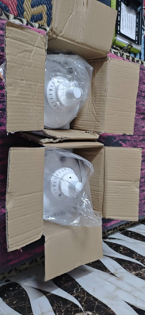 من رخصة الادمن 
سلام عليكم
بنكة حديثة جديدة ما مستعملة كلش حلوة لاصحاب السقف المغربي و السقف الثانوي 
3 سرعات + 3 الوان
 تشغيل تحكم عن بعد 
قطعتين كل قطعة الها ريموت خاص بيها وهذا الفيديو كدامكم 
70 الف  ثنيناتهن اخوان لحد بالسعر  والله تحفة فنية وتصميم كلش حلو لغرف النوم و الإستقبال 
***********
