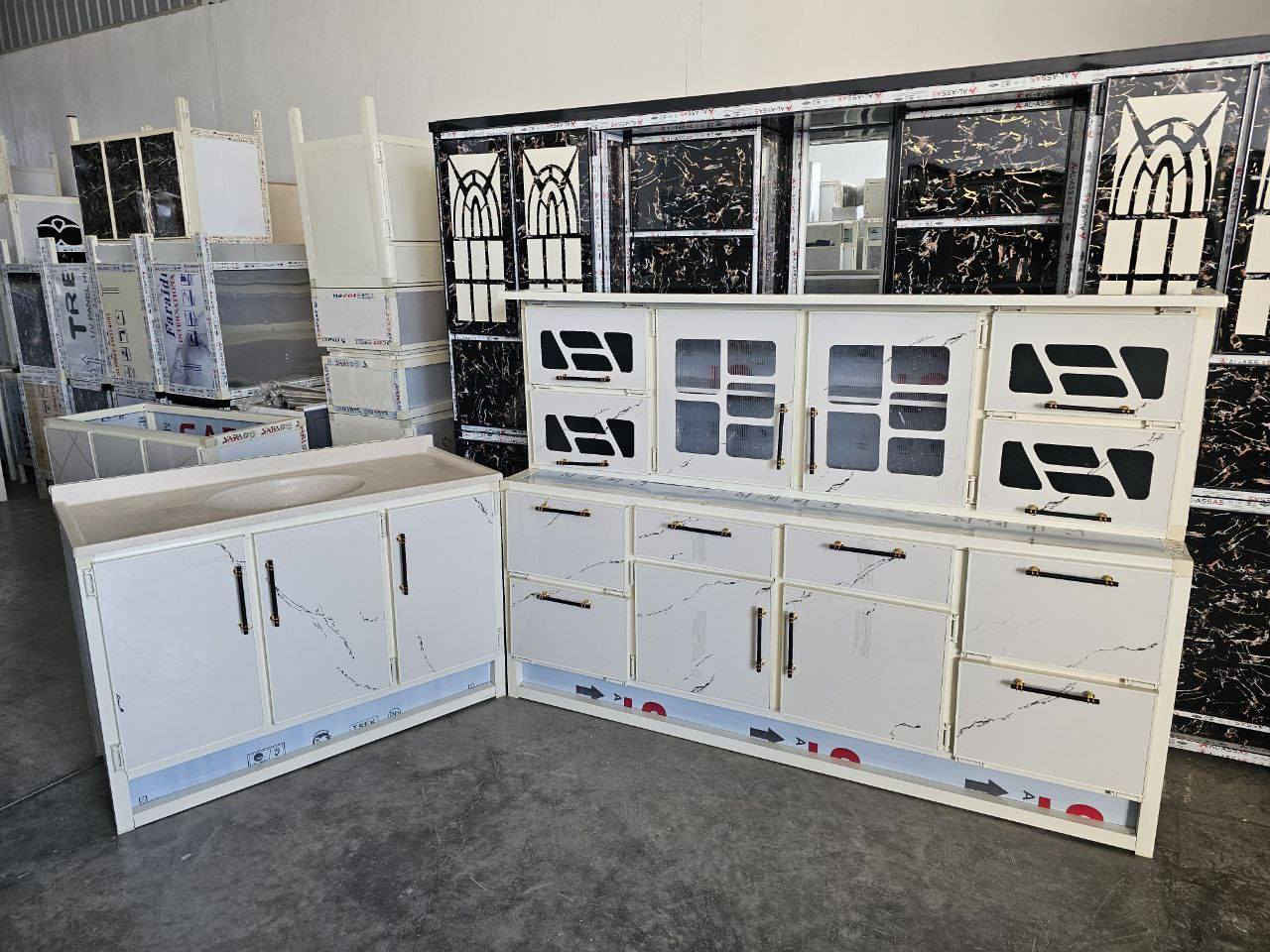 الحجز والاستفسار واتساب ***********
