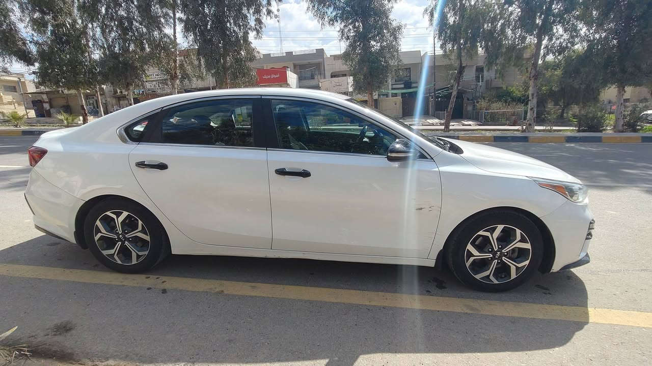 فورتي 2021 EX رقم اربيل بأسمي 
المواصفات 
لايت لد فراشة
تدفئة كشنات
تدفئة ستيرن
شحن وايرليس
قطعتين تبريد
تشغيل عن بعد 
ماشية 59 الف ميل
الضرر جاملغ وباب خلف السائق بجم كبس
وبيها شخوط باب النفر موضحة بالصور 
السعر ١٥٣ وبيها مجال
***********
