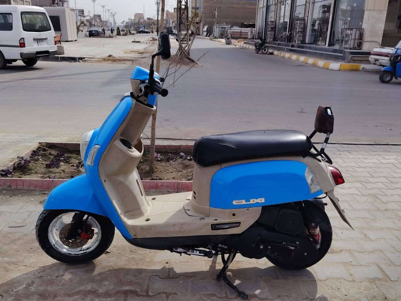 للبيع
ماكس بوليسي بوشة 49 بلاد محرك ما مفتوح شلعه ومعدل كهربائياتها كلها شغاله سلف هندر دبلاتها جدد 
مكاني كربلاء الحر السعر 675 
*********** واتساب
