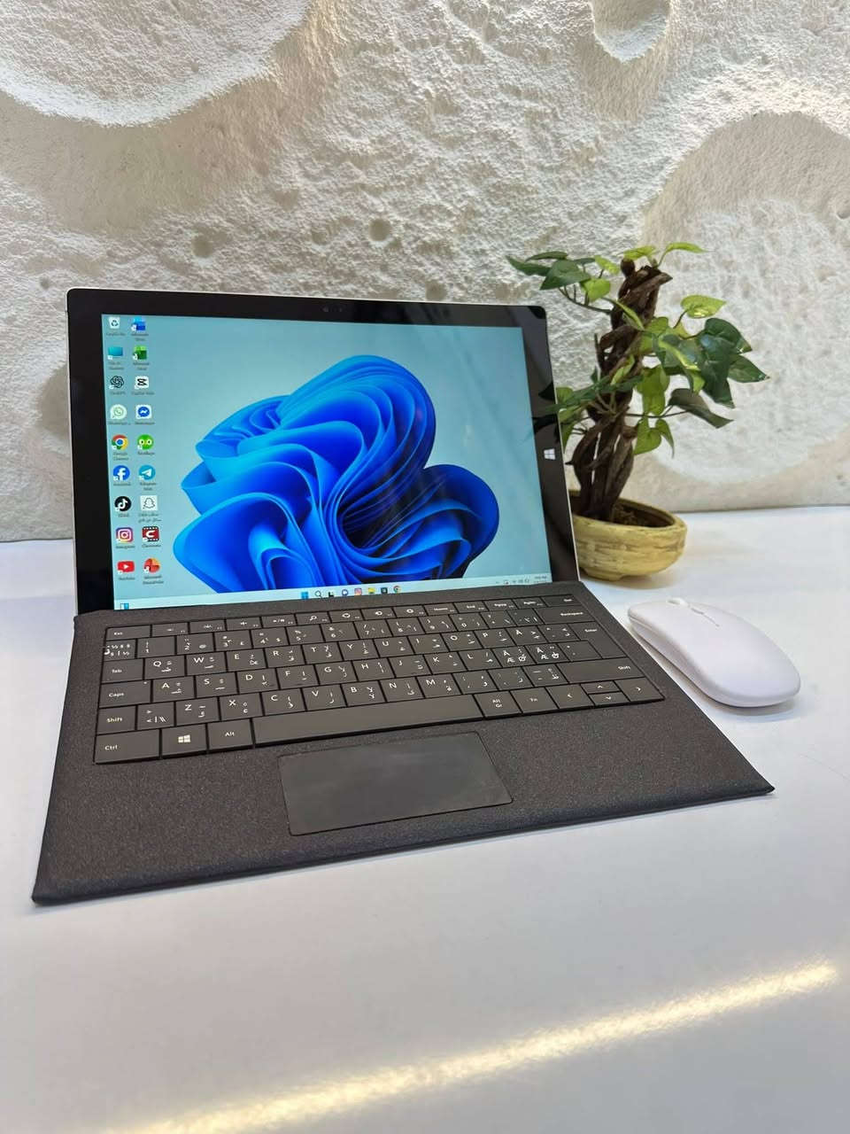 لابتوب + أيباد ( تابلت)  لمس بدقة 2K بسعر مثالي للطلاب واصحاب المكاتب
💻 Microsoft Surface Pro 3 

بســـــعر مميز جداً فقط بــ 175,000

🔥 جهاز عملي وخفيف يجمع بين اللابتوب والتابلت بشاشة لمس بدقة 2K

✅ المعالج: Intel Core i3 الجيل الرابع

✅ الرام: 4GB

✅ الخزن: SSD 128GB

✅ كارت الشاشة: Intel HD Graphics

✅ الشاشة: 12.3 إنج لمس

✅ بطارية جيدة للاستخدام اليومي

✅ مناسب للدراسة والأعمال المكتبية والتصفح

🎁 هدايانا تشمل:

🖱️ ماوس

🖼️ ماوس باد

🎒 حقيبة لابتوب مميزة

🔌 شاحنة أصلية 180W

✨ هدايا كاملة مع كل جهاز

📞 للحجز والاستفسار:

📩 تلگرام: @Hf_Yy5

📱 واتساب: ***********

📌 قناة التلگرام: https://t.me/Alriada341

📘 فيسبوك: hassnAlriada

📸 إنستغرام: @h536_

🎵 تيك توك: https://www.tiktok.com/@alriada_?_r=1&_t=ZS-91djYTk7s92

🚚 شحن إلى جميع محافظات العراق

🏢 مكتب الريادة للحاسبات
