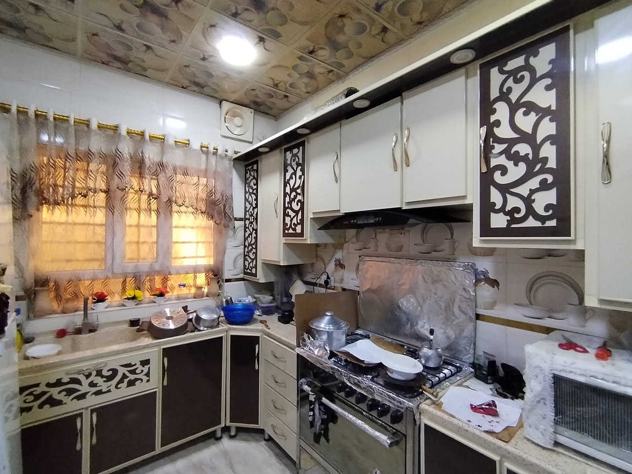 🔴 دار للبيع 🏘🔑🔑FOR SALE 

🔴الموقع👀 حي الأخاء الأولى اقرب نقطة دالة جامع الصادقين

🔴 ملك صرف طابو الزهور

🔴مساحة الدار ( 100 ) متر

🔴الواجهة (5.5)

🔴 طابقين بناء حديث 2020

🔴الطابق الأول يتكون من غرفة نوم وهول واستقبال ومطبخ وصحيات ومناور وكراج صغير وحديقة صغيرة خلف الدار

 🔴 الطابق الثاني يتكون من 3 نوم  وصحيات... 

🔴للأستفسار عن عروضنا العقارية المتميزة وأسعارها ⤵️مراجعة

          🎖تاج الملوك للعقار🎖
     

🔴العراق↔️الموصل↔️ حي البكر سايدين كنيسة تايتنك مقابل البسة الأصدقاء أو ألتواصل معنآ ⤵️على الارقام
☎️(***********) ابو حسن
☎️(***********) ابو حسن
☎️(***********) ابو عماد 
☎️(***********) ابو عماد
