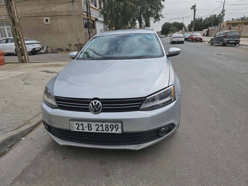 السلام عليكم 
جيتا ٢٠١٤ خليجي للبيع فقط
السيارة بيه فقط باب صبغ 
كامله مابيه اي نقص
محرك ٢٠٠٠ بدون تيربو 
السعر ١٠٠ ورقه 
للتواصل*********** بغداد, العراق
