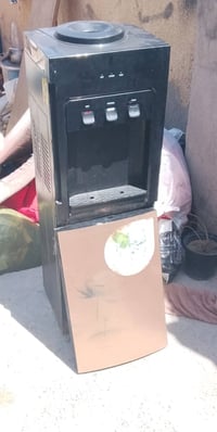 براد شغال بس يحتاجلة تصليح باب سعر 30بي مجال تصال 07752796006