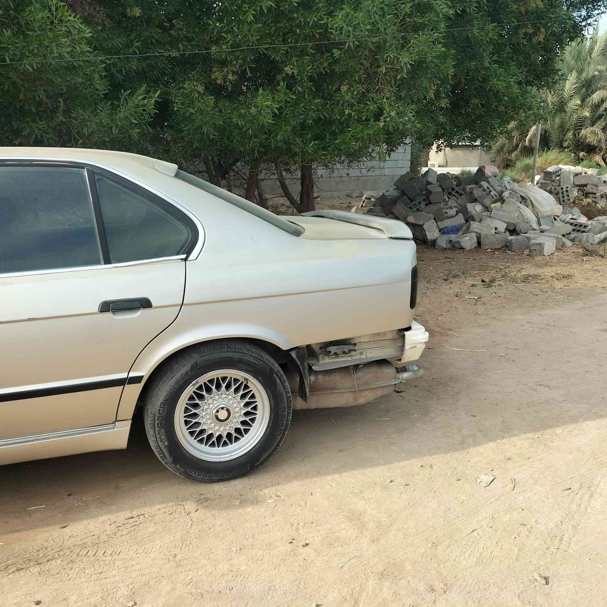 السلام عليكم
بي ام 525

مكينه مفتوح رقم واسط راعيها بالكوت تحويل مباشر  المكان واسط تفاصيل اكثر اتصل على رقم *********** السعر ٣٥ وبيها مجال
