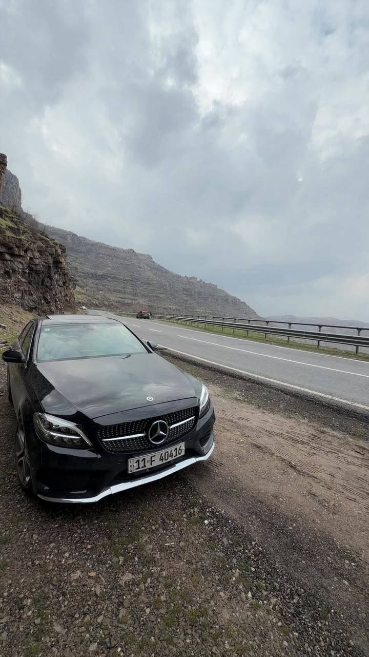 مارسدس موديل 2019 امريكي C300 السياره رقم بغدادجديده كلش السياره تو ويل مو فورمتك فتحه سقف سلايد بجم عدسات زنون شاشه كبيره رادار جانبي ومانع تصادم نضام ترحيب اضويه جانبيه بليدات مال باب 5 بصمه دخول ذكي صندوق كهرباء وفتح الصندوق ذكي بلرجل كامره خلفيه دواره نضام اطفاء المحرك ذاتي بلازدحام ويل كب بلادي حجم 18 تخم تاير جديد تبريد قطعتين دبل بطاريه السياره تحكمات استيرن وشفتات استيرن تبريد قطعتين هند بريك دكمه انضمه قياده كشنات كهرباءوخزن وتدفئه الكشنات الاماميه تبريد قطعتين ستيرن كهرباء لد نهاري رادار جانبي والمرايات الجانبيه قلابه السياره جديده كلش وبدون ايرباك حادثه جاملغ امامي ايمن ومصبوغ البنيد بدون اي تعديل للبنيد صبغ مطابقه لون  كير ومحرك وصدر كله جديد مكفول من الفتح صفر مسج السياره تخبل احلا من الصور جديده كلش شاشه جبيره وكلشي بيه ع الشركه مابيه نقص اي شي رقم بغداد تحويل مباشر السعر 25 الف دولار بيه مجال للاستفسار الاتصال ***********
