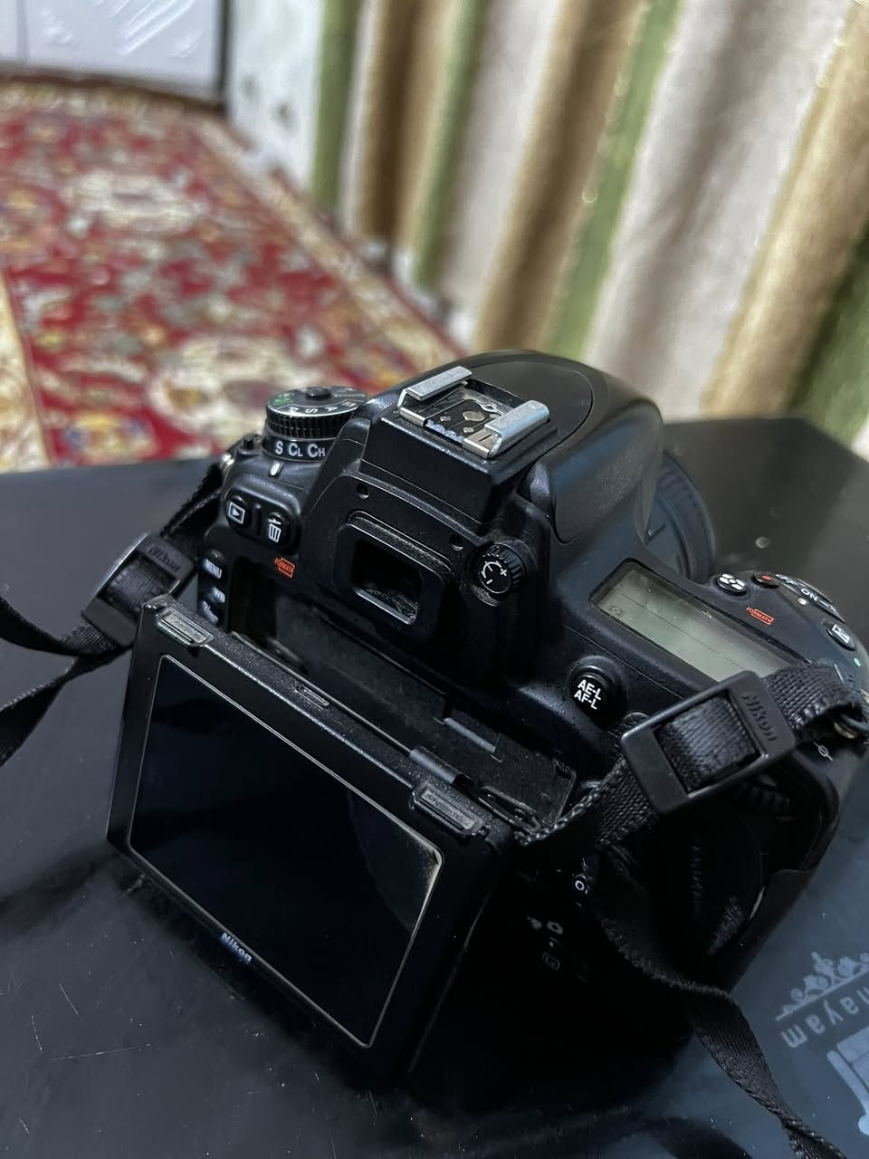 كامره نيكون 750دي
شتر اقل من70كي 
فقط البيع ناصريه واذ بغير محافظه تجي تستلم بيدك وتفحص 
تواصل ***********
