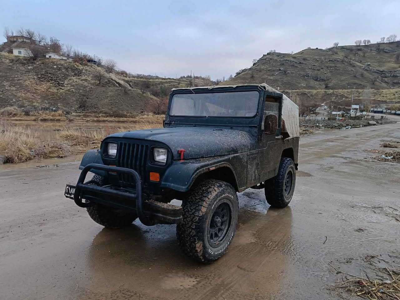 جێب صحرا  ئێرانی مەکینەی  بیلاد ٢.٧ .
بێ ڕەقەم...  ماڵی مەدەنی بەشەرت
زۆر بەهێزە  ٥ گێڕ  ..گێڕو مەکینەو ئەکسلو دەبڵ ئەکسل و  چکنێتەکانی زۆۆۆر مەزبوتە هەموی بەشەرت .. .
کامل خۆم تەعمیرم کردوە
کلاجو عەێنەی تازە گۆڕیومە پلاکی تازە گۆڕاوە
دوو سپێری لەگەڵە   چادری هاوینەو زستانەی لەگەڵە ، پۆستاڵەکانی لەگەڵە .
چوار تایەو وێلێکی زۆر جوانی لەسەرە ویلەکان (میسۆدە)
تازە ڕۆنو سیوەیلی گێڕو سیوەیلی ئەکسلەکانی گۆڕاوە..
سلێمانی *********** ... بۆ نرخ  پەیوەندی بکە..
*********** السليمانية, العراق
