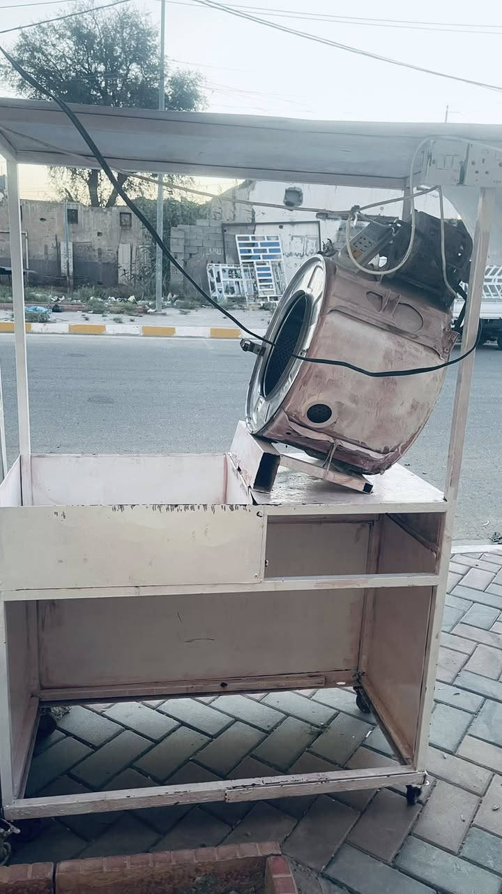 محمصه حب وشامية 
نضافه جدا سعر ٤٠٠وبيهن مجال بصيط
مكان حبانيه
‏***********
