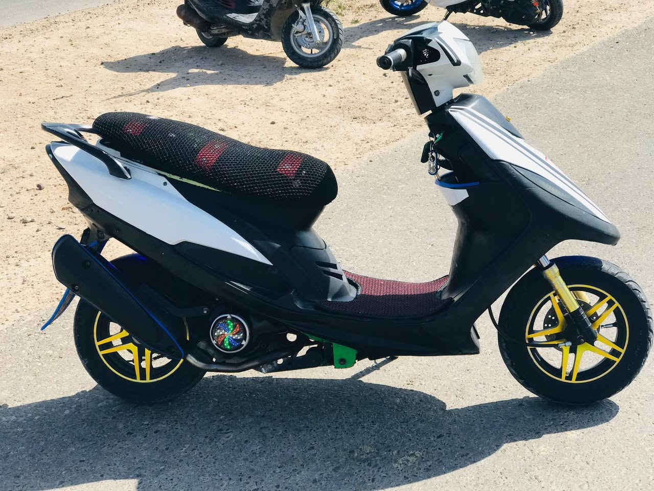 السلام عليكم ماكس عدله 120 بوشه55 شلعه ومعدل كهربائيات كلها شغاله الدراجه مناقصها برغي السعر 525 

العنوان سامراء الحويش ‏‪***********
