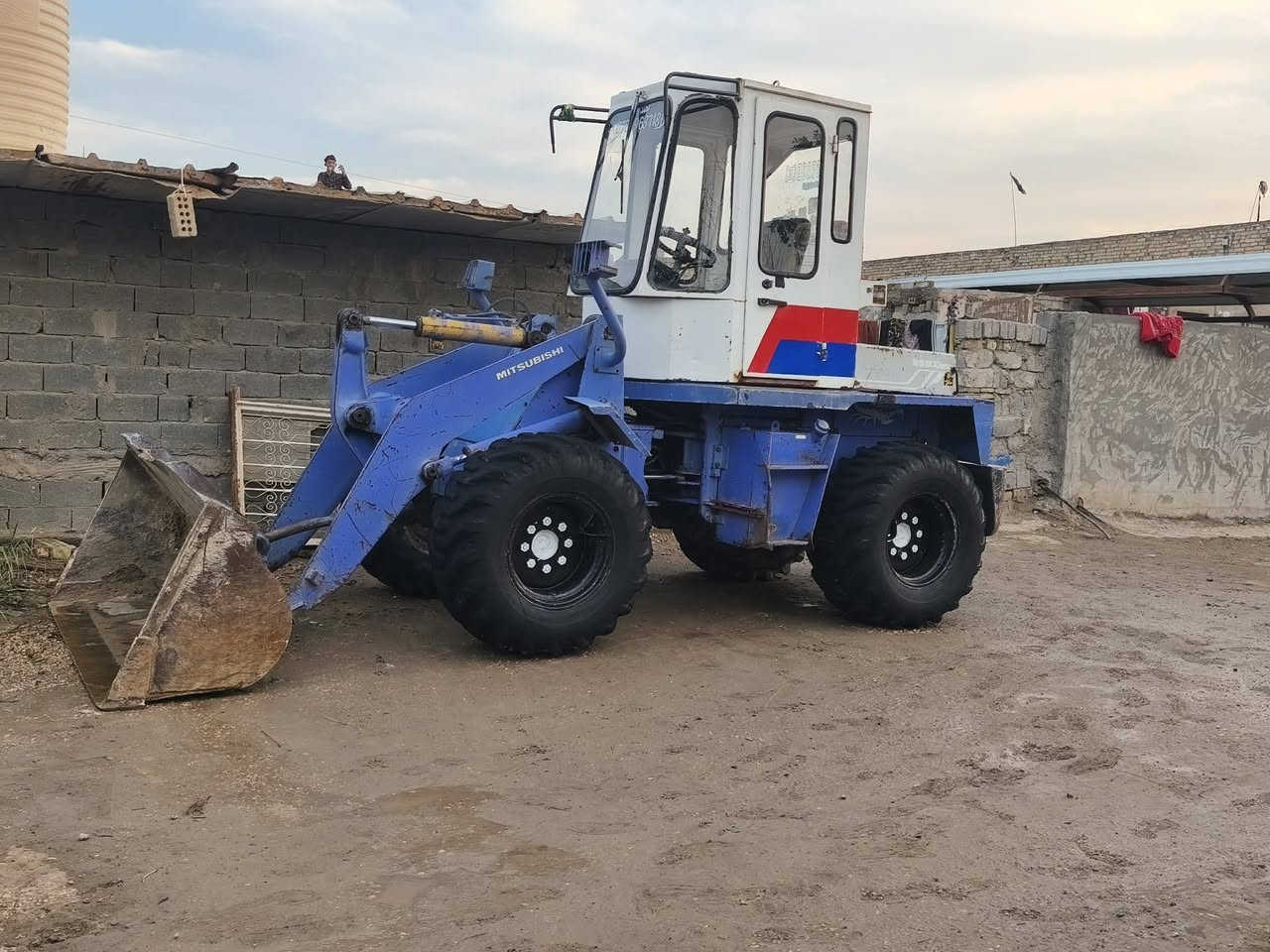 سلام عليكم شفل مسي بوشي حجم 50 موديل 99 رقم بغداد تحويل مباشر***********
