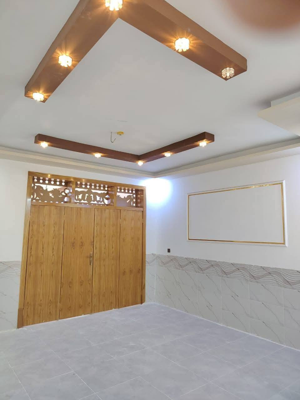 دار للبيع 150م🏕️ (مكتب الخليج للعقار عمود327)
*********** وتساب
***********
✅ مشمول بقرار التطويب 
💰سعر لبيت 47 معه المجال 💵
موقع /نجف 🏡
شارع الحولي مال المطار عمود327مكتب ألخليج للعقار 

البناء 🏡 
غرفتين /صاله/مطبخ / ستقبال/ صحيات/
بناء مرتب/ اساس + سقف كونكريت + طابوك

ألخدمات 🏡 #بعد_عن_سوق_100م
ماء/كهرباء/مدارس/سوق/تبليط/لحد الباب
