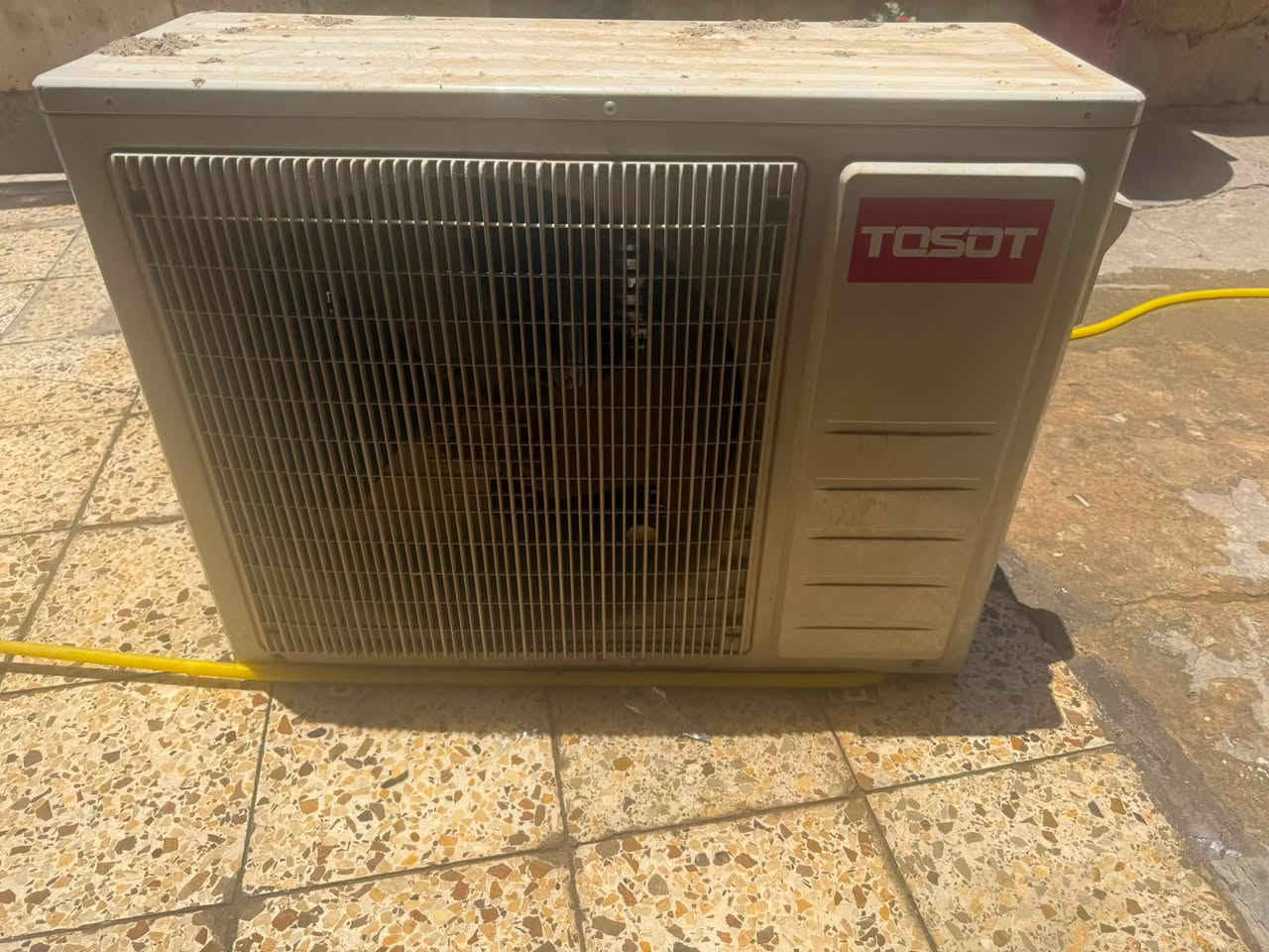 خارجيه طن ونص توسوت صارت بيهة طكطكه وبدلهة صاحبهة للبيع ب ١٢٥ قفل *********** عنوان بغداد مدينه الصدر
