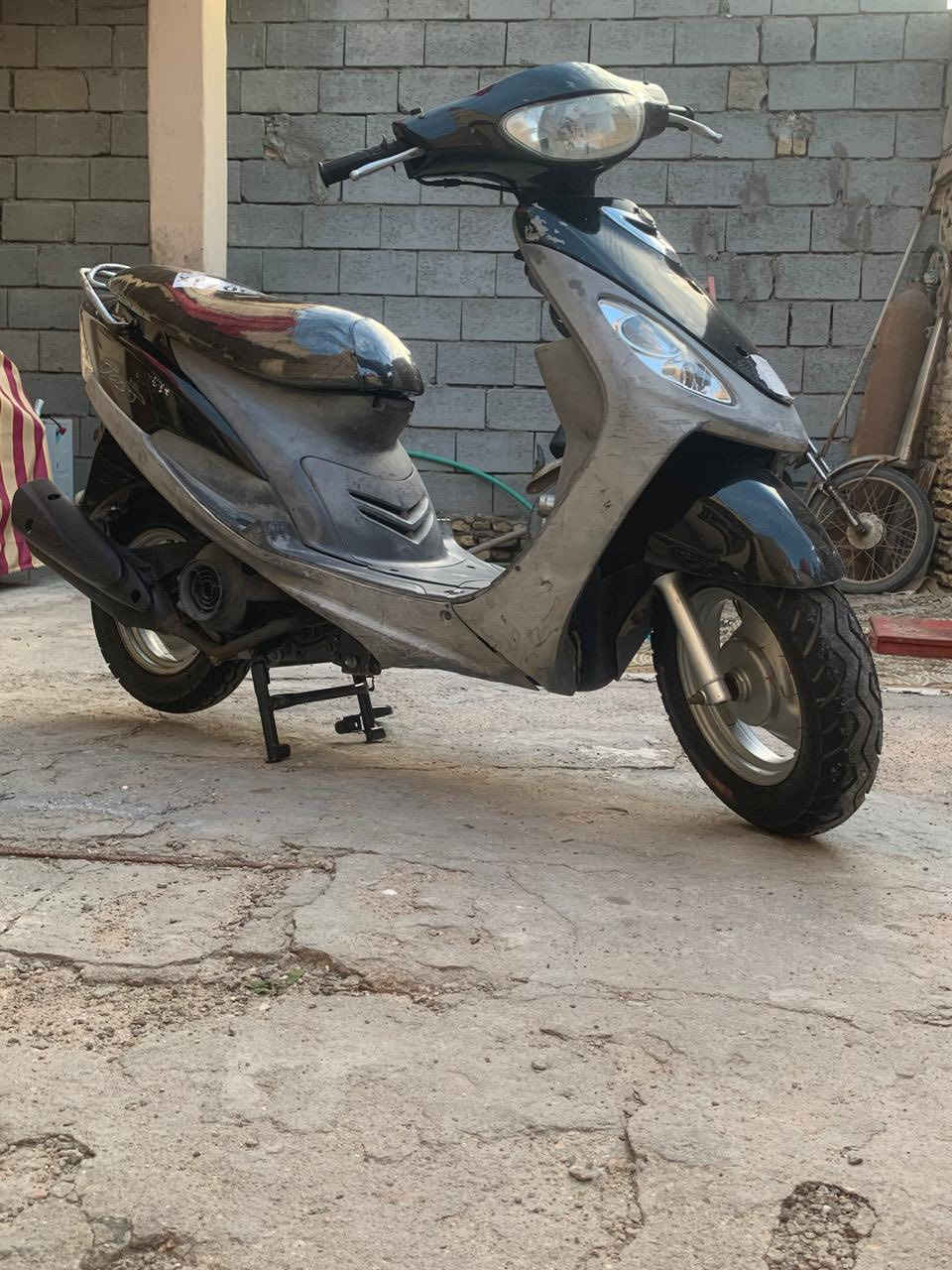 سلام عليكم ماكس 120 قجمه على وضع الشركه مكينه كابريته كله على لبلاد ما مفتوحه سعرها 750 كفر لبلادي ختم واحد شراي اتصل مكلف بل نشر ***********
