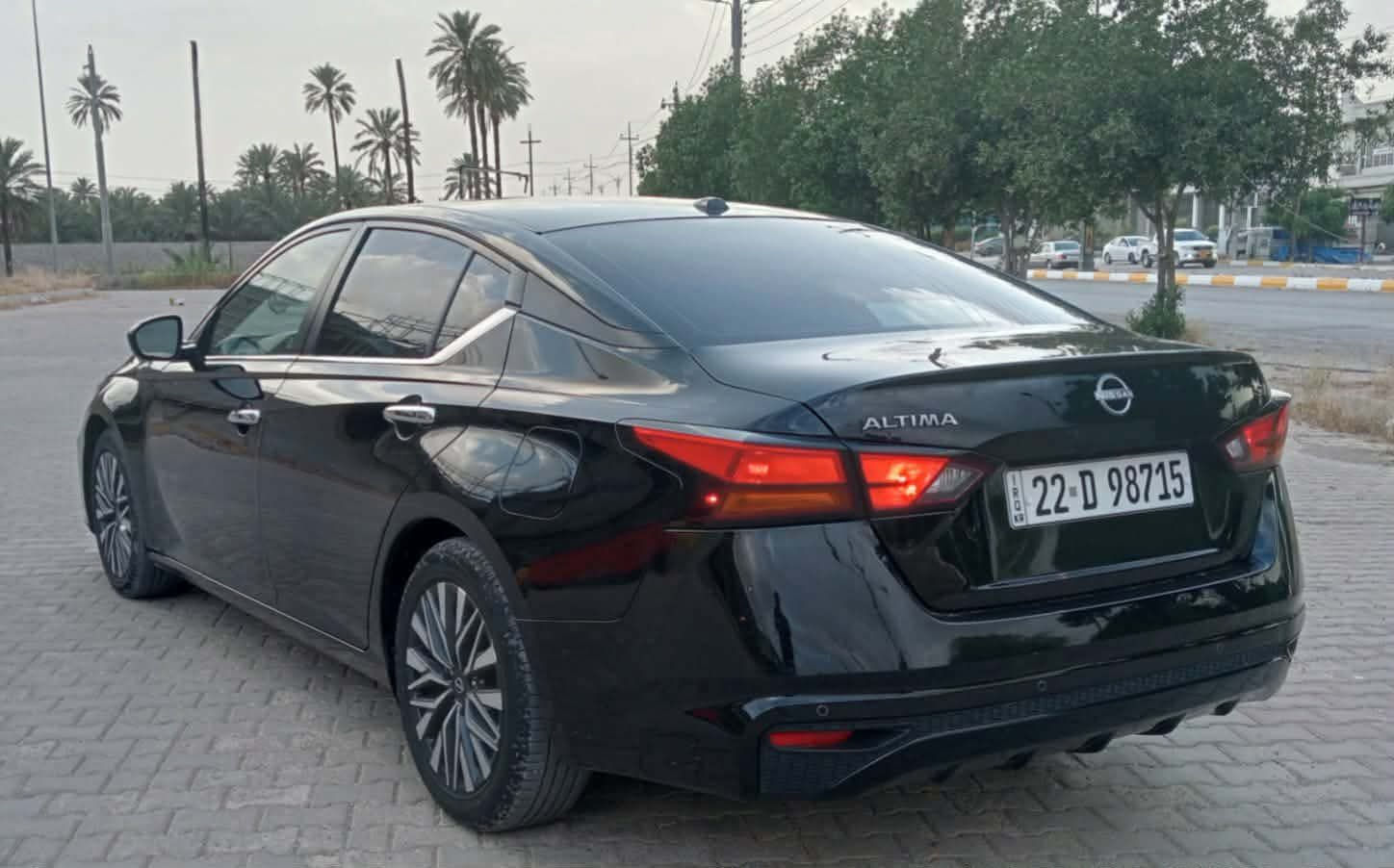 سلام عليكم نيسان التيما 
شكل الجديد موديل 2023 
ترقيم جديد ماشي 57 ميل
موصفات SVفول عدا فتحه
        رادار 360درجه
تحديد مسار مثبت سرعه 
ابواب بصمه  صندوق بصمه 
تشغيل بصمه تشغيل عن بعد  
شاشه كبير كامره خلفي 
لايتات عدسه زينون بلاد 
كشن كهربائي 6وضعيات
تايرات جديد صار اسبوع
گير محرك اسپانه مطاخه
حجر گزوز بلادي ابشرط 
حادثهه ابشرررط بدون قطره دواخل كفاله وين مايعجبك افحص/ ايرباك سستم
وكاله تحويل ثاني يوم 
سعر 134/ ***********
مكان سياره ديالى خانقين
