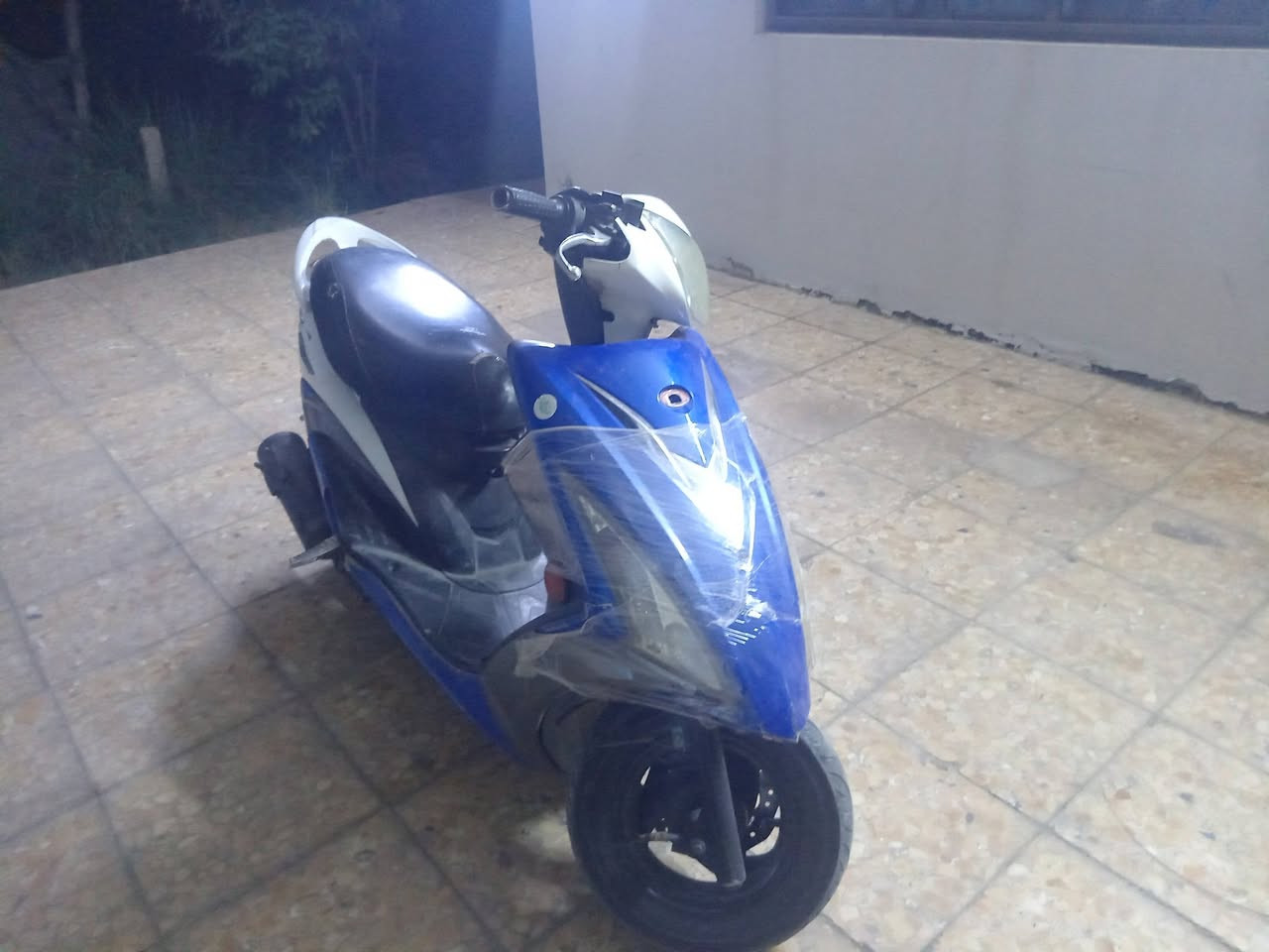 دراجه للبيع سعرها 275 وبيها مجال 0 7 7 2 4 8 4 1 0 8 8
