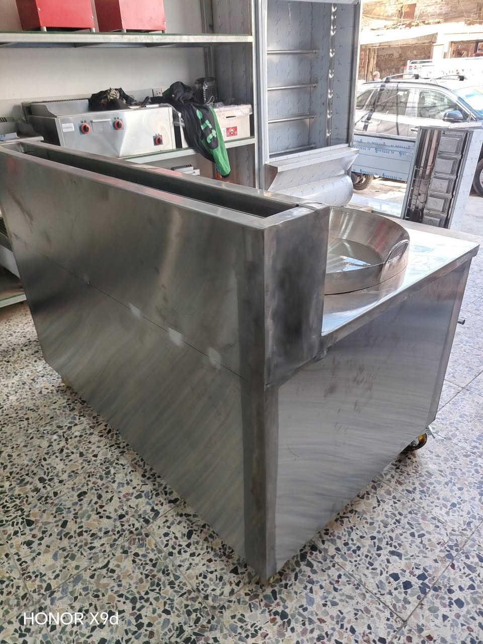 معمل حماده التركي 
لتجهيز جميع مستلزمات المطاعم والفنادق والافران
بغداد العلاوي شارع 6 مجاور مطعم النوار
***********      ***********
          قلاية فلافل فول عازل حراري  100/100
