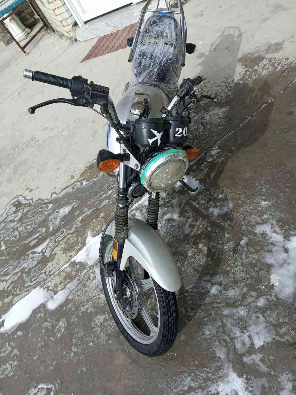 السلام عليكم دراجه دايون عضم موديل 22 بيها رقم شاصي وبليته يعني كلك الدراجه شوفت عينك حلوه ومرتبه السعر 650 وبيها مجال بسيط المكان بابل محاويل الرقم ***********
