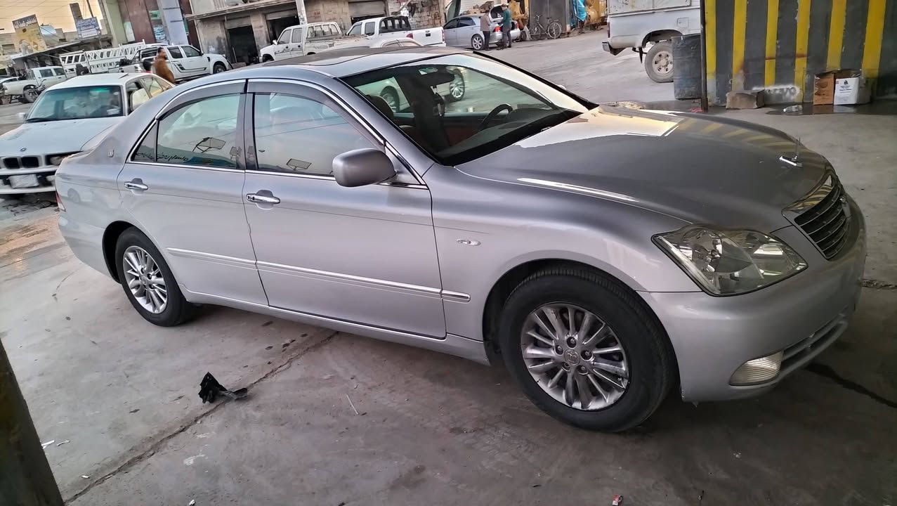 بەناوی خوایی گەورەو میهرەبان شاهینە بۆ فڕۆشتن مۆدیل 2005 بڕاوە مەکینەو گێڕ بەشەرت مەکینەگەورەیی گێڕگەورە 182 سێ دوگمە هەتابڵی سەیارێکی لۆکە چوار تایەیی لۆکی لەژێرە هیچ مەسرەفێکی نیە هیکەلی زۆر جوانە جوابی کۆمینت نادەمەوە ئەگەر موشتریی تەلەفۆنکە رەقەم موبایل ***********
