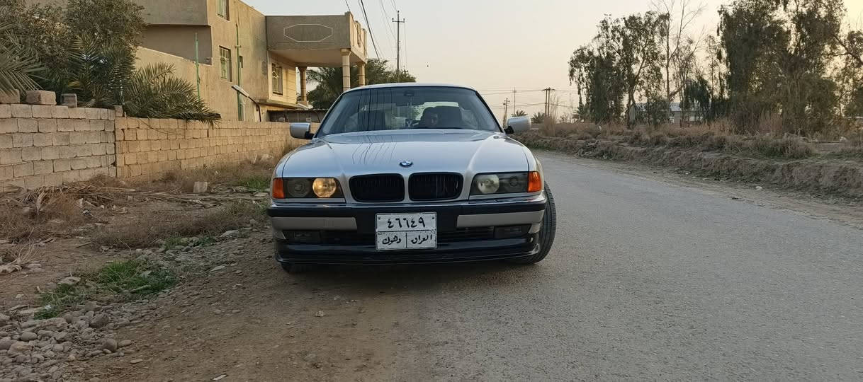 سلام عليكم كاسح للبيع موديل ٩٥ حجم ٧٤٠ مكفولة من كلشي مصبوغة للجمالية جديد كشنات كهرباء جلد مري كهرباء تخم تاير تخم ويل جديدة ٢٠٠٠ جام ويه السويج كهرباء صندوك شفط سيارة جاهزة العنوان بغداد مرواس بمارسدس أو بيع رقمي ***********
