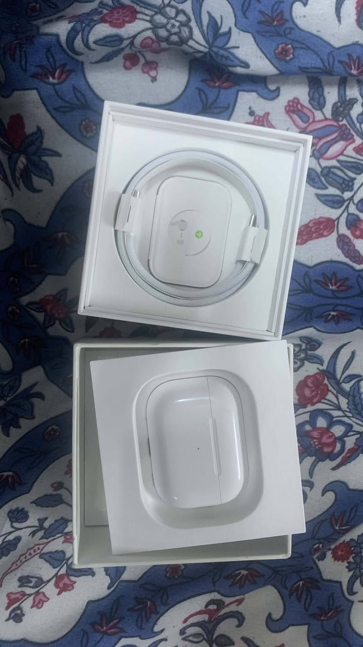 Air Pods Pro 2
ايربود الاصليه نظيفة كلش 
سعره 225
مكاني بغداد الشعب 
لي مايعرف يكدر يبحث عليه ويشرف سعرهه ومواصفاته
***********
