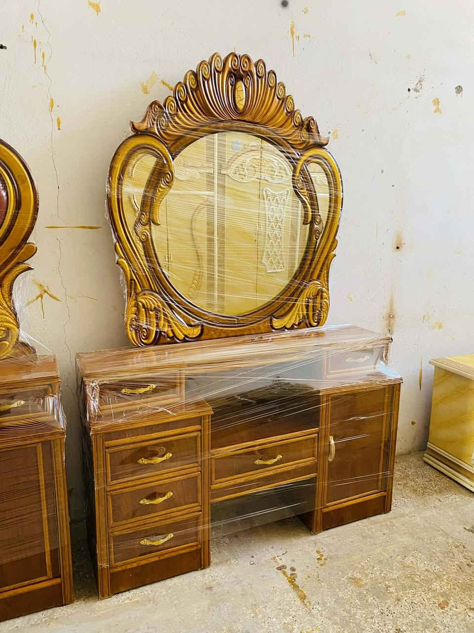 غرفه للبيع  كامله
السعر ٨٥٠ بي مجال
كاطون الرازي


**إذا كنت صاحب هذا الإعلان وتريد حذفه لأي سبب، رجاءا أرسل رسالة إلى الدعم الفني**