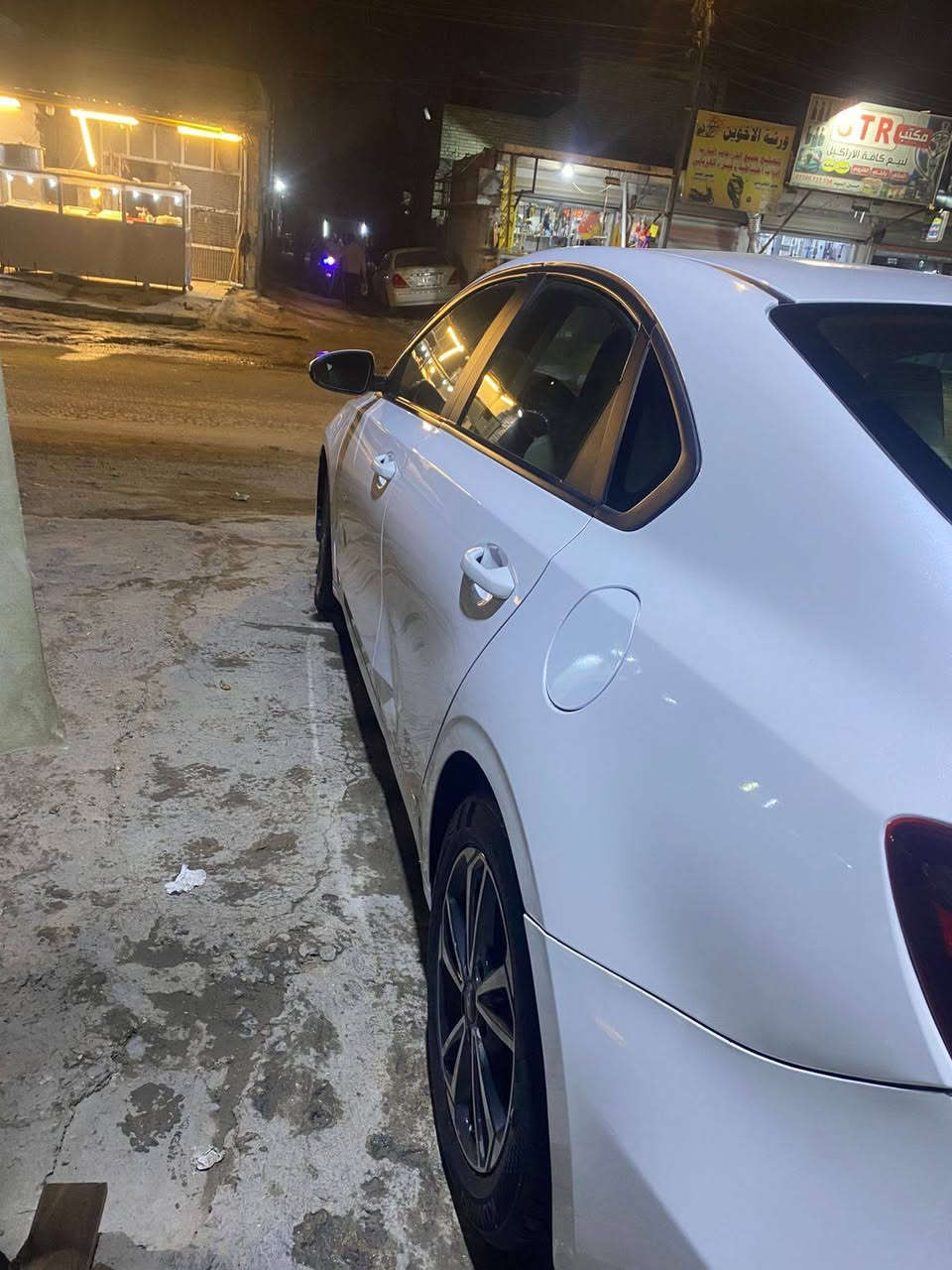 سلام عليكم ‏ 
كيا فورتي 2023دخول جديد وارد امريكي 🇺🇸
حادث دعاميه امامية مبدلة والخلفيه بلاديه مكفوله من التبديل والصبغ مكفوله من ايرباك 
محرك كير مكفولات ☝️
 
(( ابيع على الفحص وين يعجبك افحص 👍))
رقم (بغداد) انكليزي بسمي تحويل ثاني يوم

محرك 2000 Doch دوش

رادار خلفي تنبيه عند الرجوع‼️
رادار امامي ❗️❌
تحديد مسار/ سياقه ذاتيه 
اوتو بريك /توقف ذاتي عند الاقتراب ⛔️
كامره خلفيه 📷
شاشه كبيره تدعم 📲Android Auto/car play
فول تحكمات ستيرن 
3 انظمة قياده Sport/Normal/Smart
كروز مثبت سرعه 
ويل كب كروم 
حساس اطارات 
شاشة ظبط واعطال بل دشبول 
منافذ Usp/ Aux/ 12V
4 دسك/ مانع انزلاق/Abs
السياره جديدة بمعنه الكلمة مال بيت العنوان بغداد/الحبيبه    اتصال   *********** متوفر واتس اب ***********
