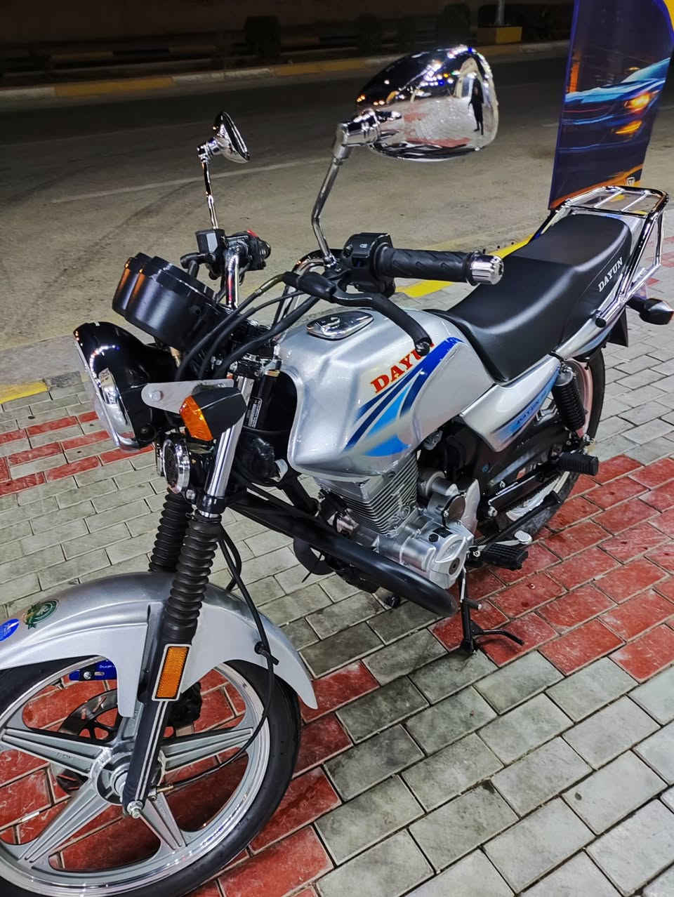 ديوان موديل 2023 دراجة اخت الجديدة للبيع السعر مليونين 800 اوراق منفيز رسمية ***********
