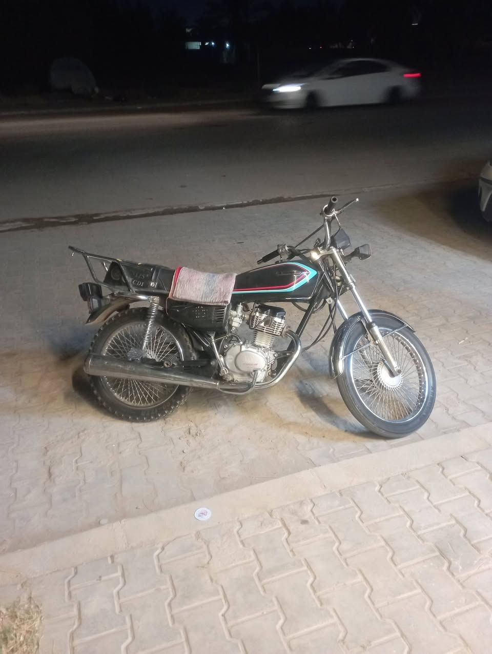 اربعه كير الفين 21 مكينه ما مفتوحه
كهربيات كله شغاله اوراق سكنر بابلايه  سعره450 وبيه جمال الطيبين  مكاني كوفه حي ميسان. ***********
