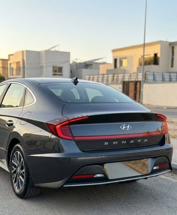 السلام عليكم
سياره سوناتا 2023 وارد امريكي محرك 2500 تنفس طبيعي  للبيع
السياره قطعه وحده فول بطن رادار سياقه ذاتيه تحكمات جهتين أشاير بالمري
بس باب السايق صبغ
 السياره حلوه
السياره معوقين نجف
سعر155
المكان نجف
***********

