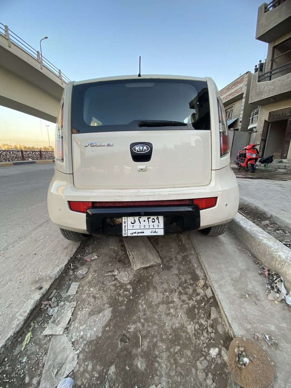 السلام عليكم
صول موديل 2010 للبيع

رقم بغداد

مواصفاته مثل ما موضح بل صور 

رقمه بغداد

سياره خليجيه 

وصور السونار موجوده بل منشور


**إذا كنت صاحب هذا الإعلان وتريد حذفه لأي سبب، رجاءا أرسل رسالة إلى الدعم الفني**