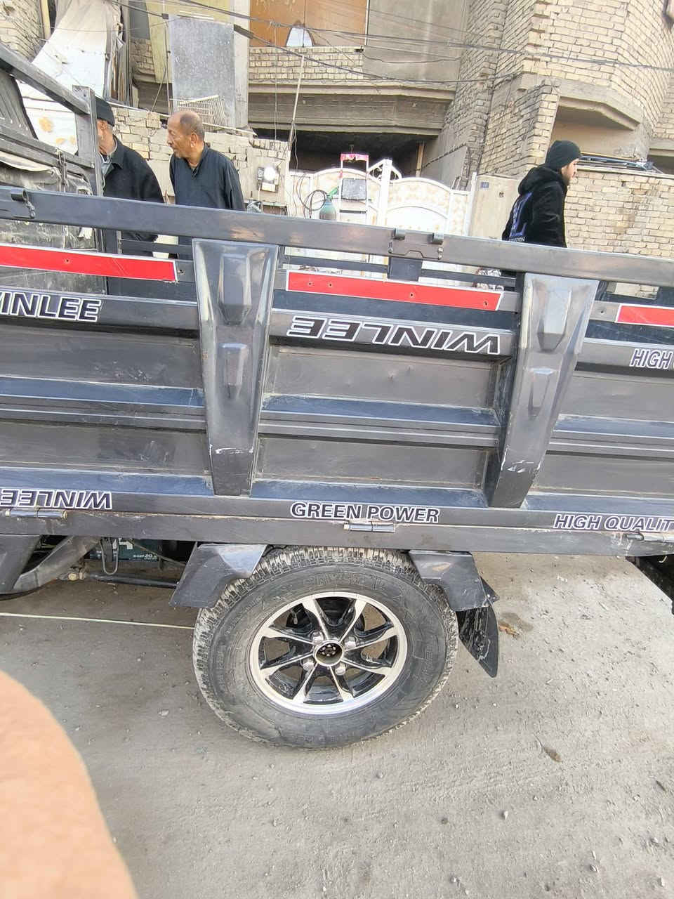 ستوتة شحن كهرباء للبيع .
الستوته موديل 25 نضيفه شوفت عينك وهم تجي تشوفها كهربائيات كامله ما تحتاج لكل نقص تايرات مبدله بحجم اكبر يعني انسه الطسه ودبلات جديده تاخذها تدعيلي والستوته ما مستخدمه هواي ع كد حصه وغراض للبيت وهسه محتاج واريد ابيعها .
السعر : مليون 200 وبيها مجال للناس الطيبه .
العنوان : بغداد الامين الثانيه مقابيل الشبكه .
الرقم : ***********
واتساب : ***********
