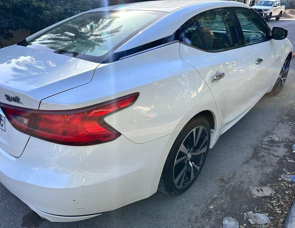 السلام عليكم
للبيع فقط 
نيسان مكسما 
2018 خليجي 
مكفولة من الحادث والصبغ عدا الدعامية الامامية بسبب الشخوط
محرك 6 سلندر 3500cc 
مواصفات s 
كشنات كهرباء
تحكمات ستيرن جهتين
وضعيات قيادة 
كامرة خلفية
ماشية ٨٢ الف كيلو  
رقم اربيل بأسمي تحويل مباشر
السعر ١٥٨٠٠$ 
مكان السيارة بغداد 
***********
