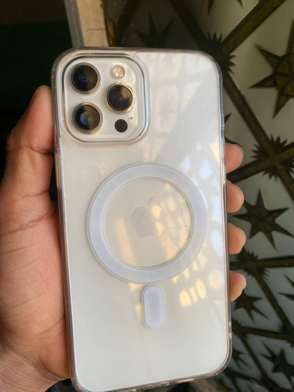 سلام عليكم
12برو ماكس للبيع مبدل شاشه ثلث خيارات 
وبطاريه شرط اصليات 
السعر خاص او تصل ***********
