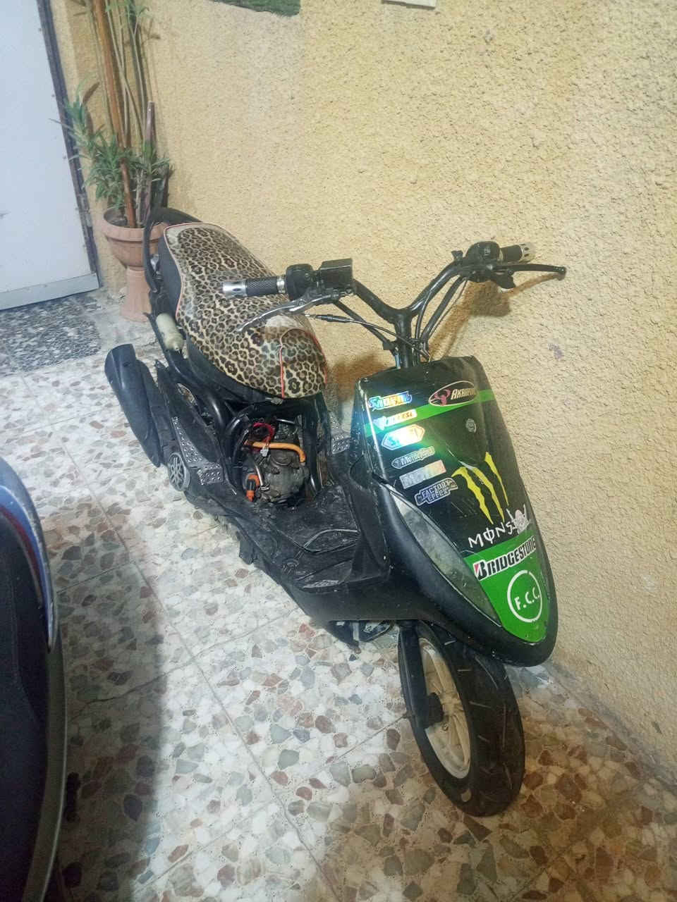 سلام عليكم ماكس عدله مال لعب للبيع سعر 325 وبيه مجال قليل  دراجه مكينه بلادي خرسه شرط اشغله عبالك ماشتغله بيه شوته مال اربعه ودبل خلفي وشيال رياضي نقصه فقط سلف وانطيك وياه سلف بس شده تشغل هندر واحد بكل وقت لا صوت لا دخانه مكان بغداد حي اور رقم ***********
