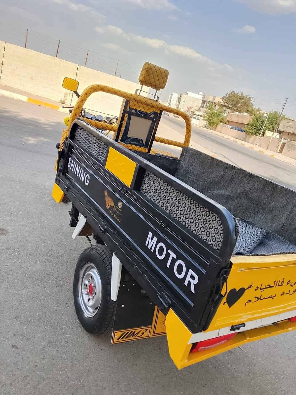 سلام عليكم ستوتة فحل عالي
مكفولة كفالة فحل عالي 21 كهربائيات كلها
اوراق كاملة  شرط رقبة شرط  السعر مليون و400 وبيها مجال غير متواجد ع الفيس هاذ. رقمي ***********
