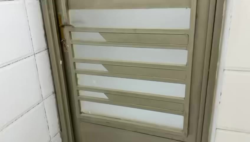 سلام عليكم يوجد شقه للايجار للاستفسار الاتصال على رقم الهاتف ***********
