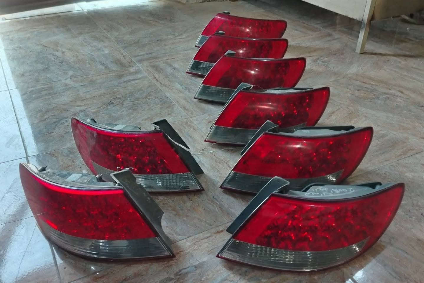 السلام عليكم بگ لايتات كوري للبيع سعر القطعه 10الاف جمله ***********
