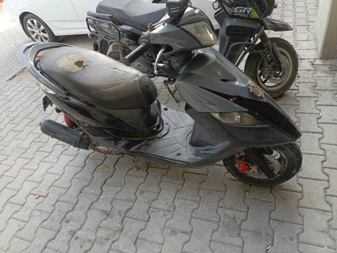 السلام عليكم ماكس ثعلب نظيفه شوفت عينك كفرات رمبه مختم كابريتر رمبه كهربائيات كلهه شغاله سلف هندر معدل شلعه قويه وياهه بلتوث دمام گيج البانزين يشتغل جاهزه بس باتري تعبان يرادلهه باتري سعرهه 400وبيهه مجال مكاني شارع حيفا ***********
