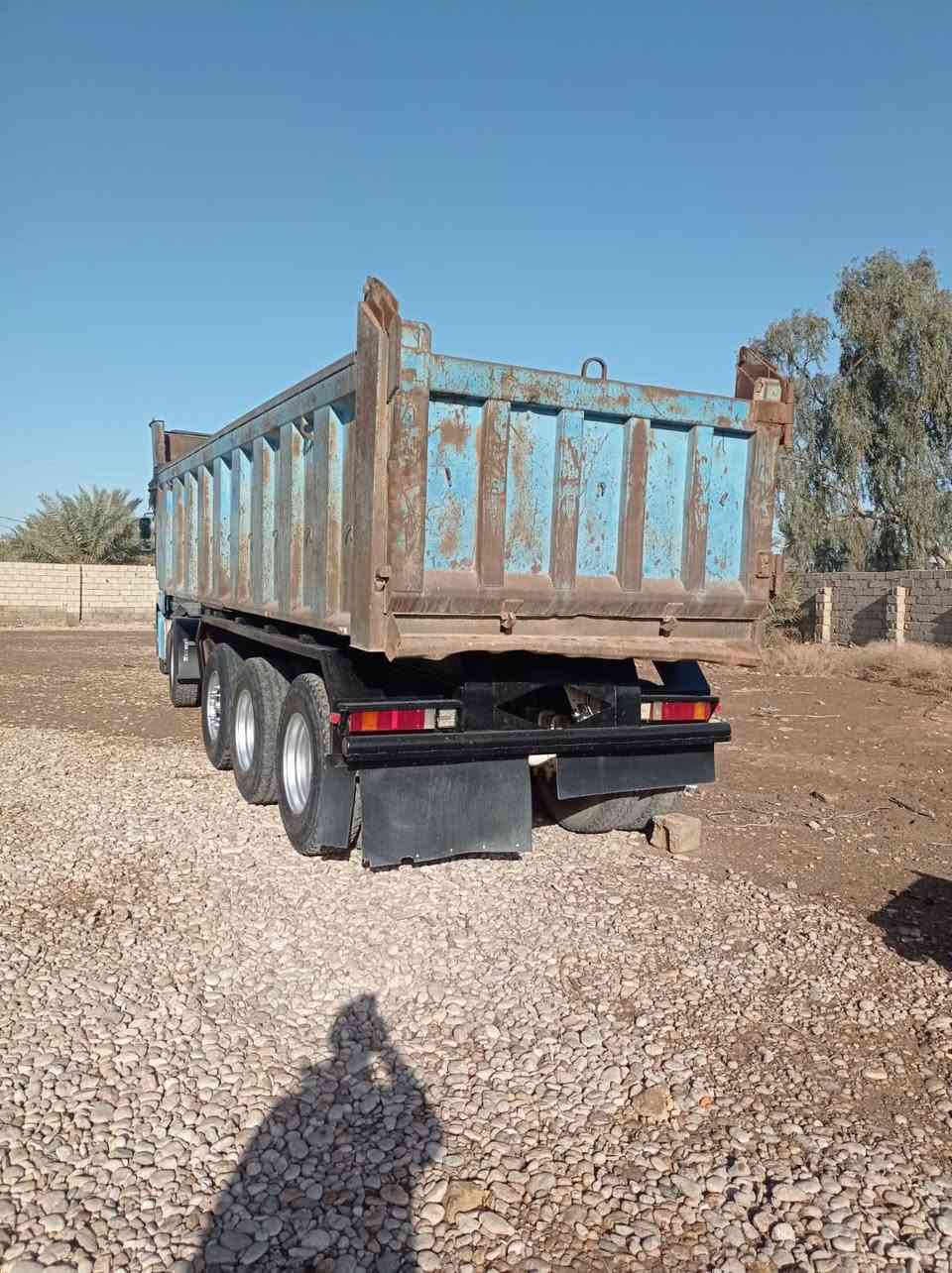 مان 2001 تيكه محرك كير مكفولات حداديه تخم تاير قماره بيها طخه بطارف القماره واضحه بصوره ناسف جاهز للشغل مابيهة برغي نقص ابد شاصي مكفول رقم اربيل سنويه لل 2030 ( مكانها ديالى كنعان السعر 175 وبيها مجال *********** للستفسار اتصل
