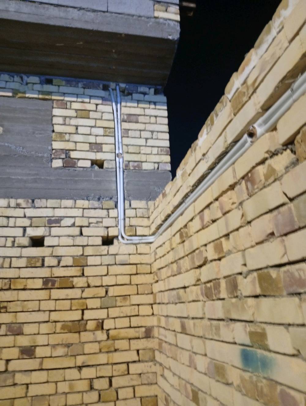 عملي هو حفر وتنزيل بوريات الكهرباء شرط غلي الليزر حفر تسليم تشطيب كل مايتعلق في الكهرباء  العمل داخل البصره فقط  التواصل عبر رقم الهاتف 